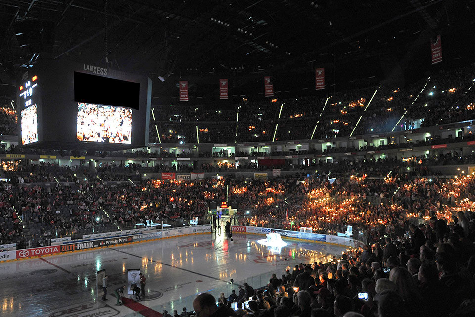 Die Lanxess Arena, Austragungsort der Eishockey-WM im Mai.