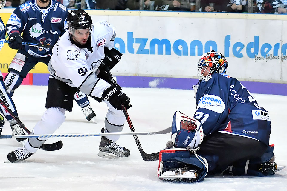 Nrnbergs Dupuis vor dem Iserlohner Tor.