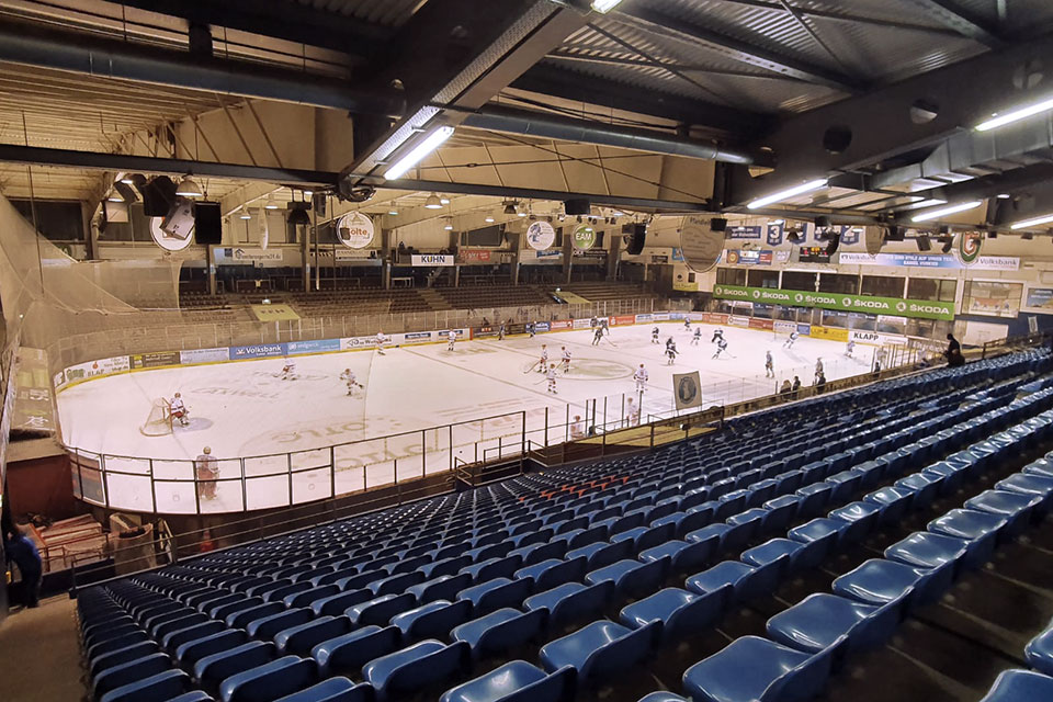 Die Eissporthalle in Kassel.