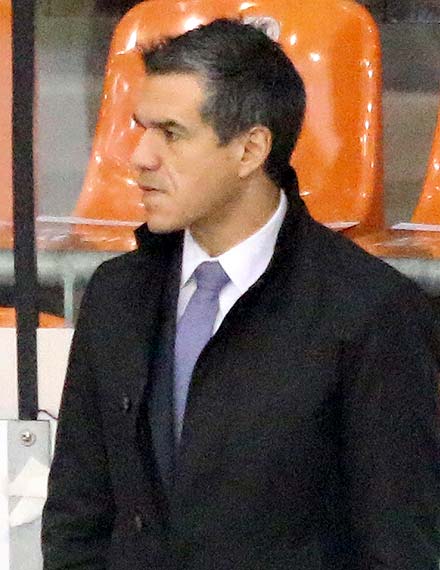 Emanuel Viveiros.