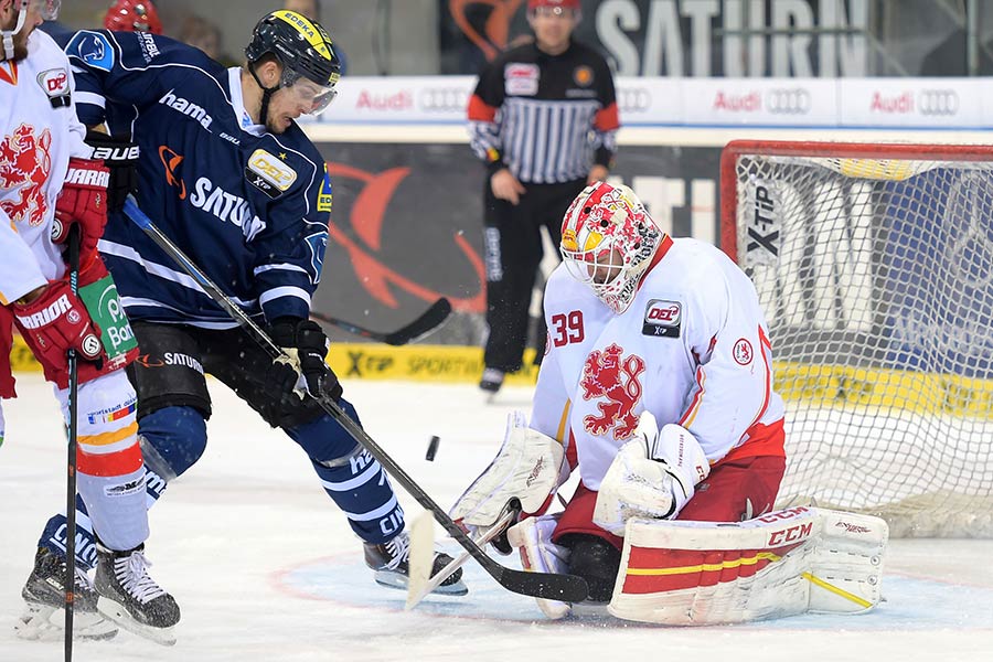 DEG-Goalie Tyler Beskorowany zeigte erneut eine gute Leistung, konnte die Niederlage aber nicht verhindern.