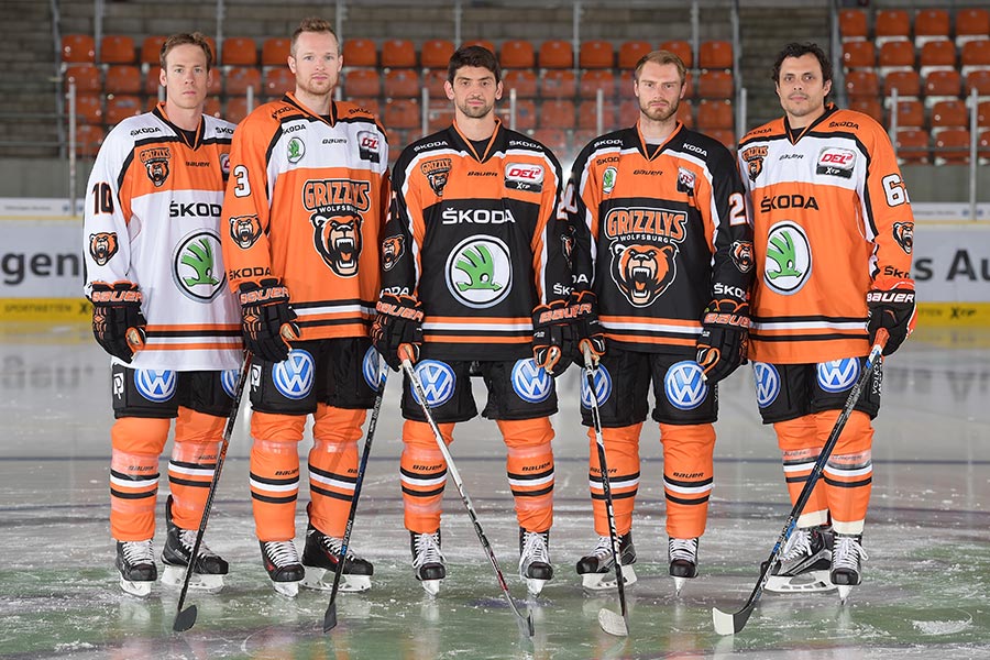 Die neuen Trikots der Grizzlys Wolfsburg. Die neuen Trikots der Grizzlys Wolfsburg.
