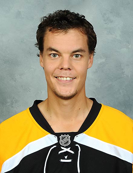 Bostons Tuukka Rask stellt in der NHL mit 32 Shut-outs eine neue Bestmarke auf.