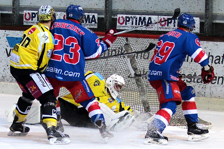 Michel Maaen trifft zum 2:0 der Wlfe gegen die Tigers.