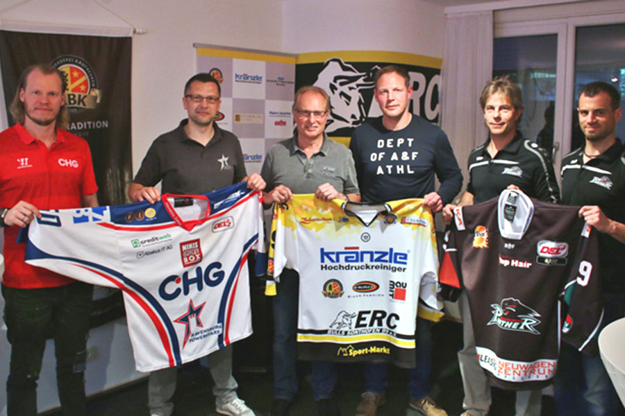 Towerstars Verteidiger Lukas Slavetinsky, Towerstars Geschftsfhrer Rainer Schan, Cheftrainer ERC Gerd Wittmann, Sportlicher Leiter ERC Heiko Vogler,