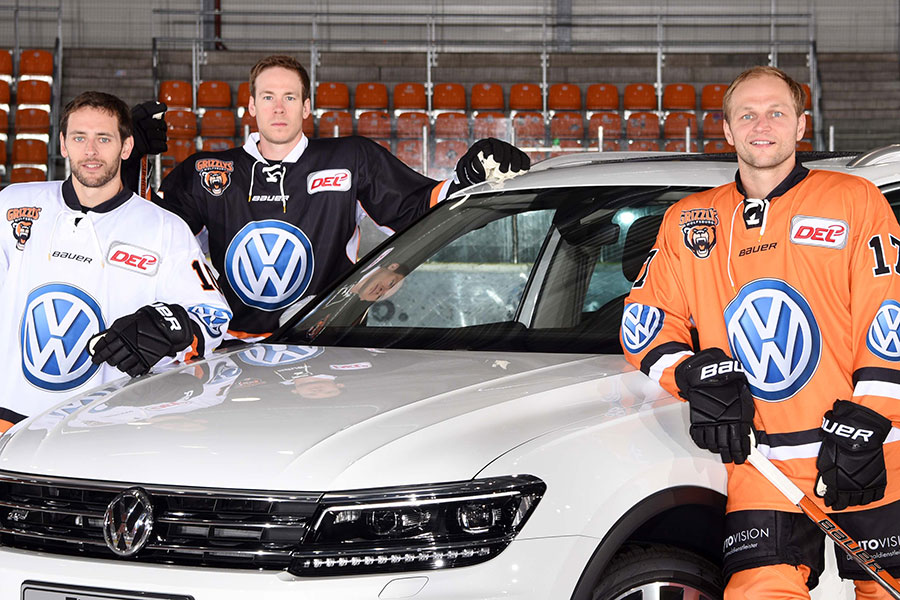 Die neuen Trikots der Grizzlys Wolfsburg.