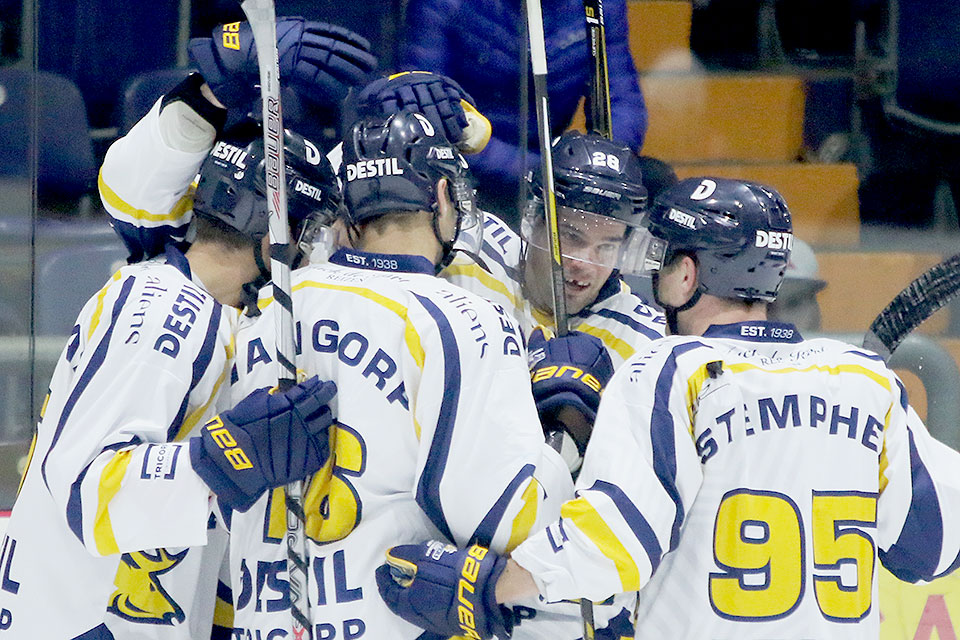 Grund zum Jubeln für die Tilburg Trappers. Die Niederländer gewannen gegen Hannover. Grund zum Jubeln für die Tilburg Trappers. Die Niederländer gewannen gegen Hannover.