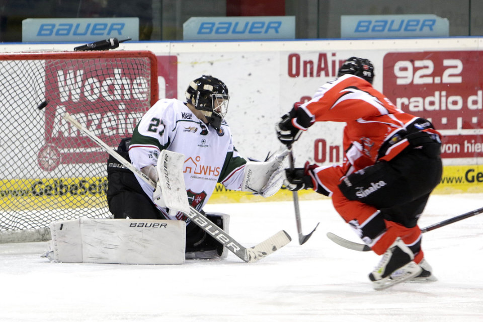 Duisburg verkrzt im Spiel gegen Herne auf 2:4.
