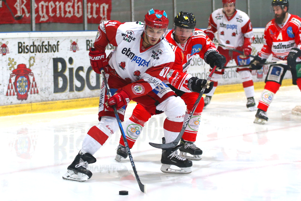 Spielszene Regensburg gegen Landshut.