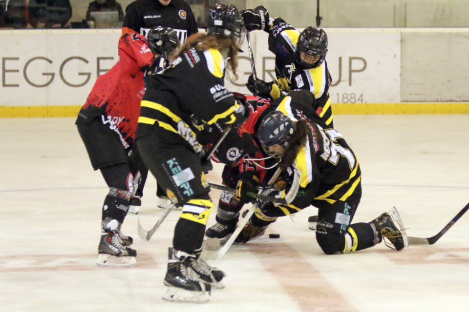 Spielszene Lady Scorpions gegen Mad Dogs Mannheim.