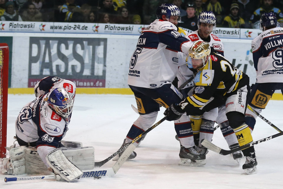 Torchance fr Bayreuths Michal Bartosch.