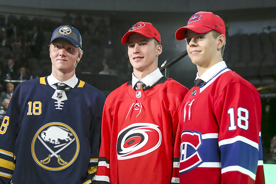 Rasmus Dahlin, Andrei Svechnikov und Jesperi Kotkaniemi. Rasmus Dahlin, Andrei Svechnikov und Jesperi Kotkaniemi.