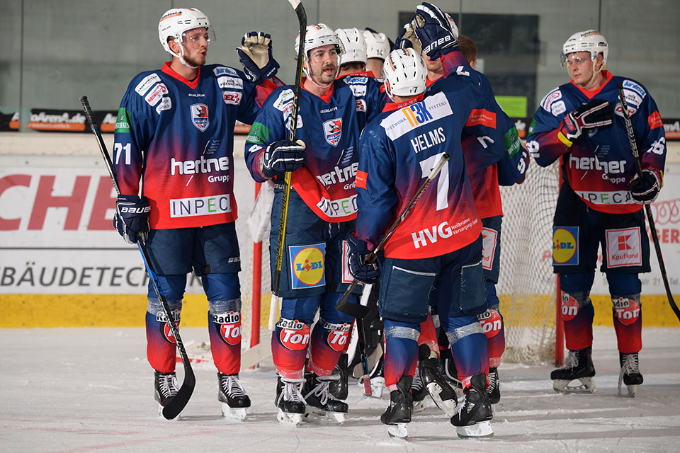 Heilbronn feiert einen 5:2-Sieg ber Bad Nauheim.