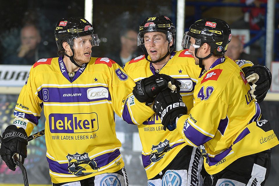 Krefeld gewann mit 4:3 bei den Löwen Frankfurt. Krefeld gewann mit 4:3 bei den Löwen Frankfurt.