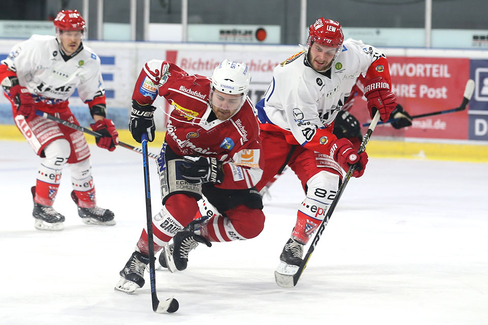 Spielszene Regensburg gegen Peiting. Spielszene Regensburg gegen Peiting.