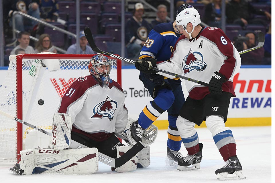Philipp Grubauer konnte die dritte Niederlage in Folge für Colorado nicht verhindern. Philipp Grubauer konnte die dritte Niederlage in Folge für Colorado nicht verhindern.