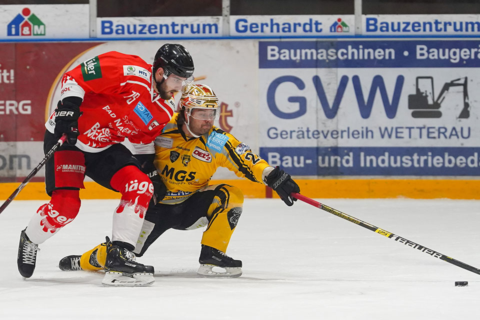 Bad Nauheims Denis Shevyrin gegen Bayreuths Ville Jrvelinen.