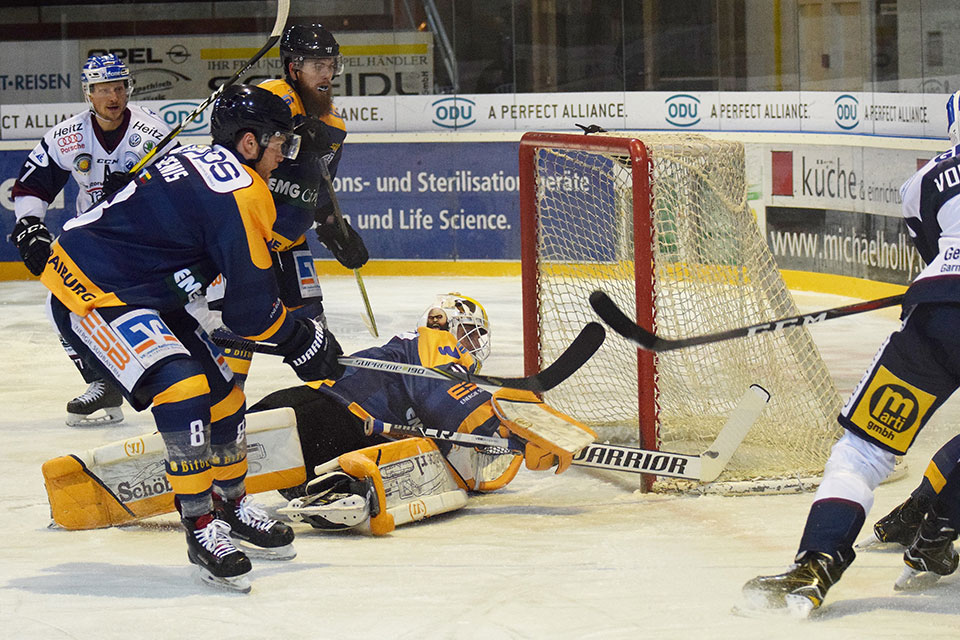 Lwen-Goalie Vollmer nach dem 1:2 gegen den SCR.