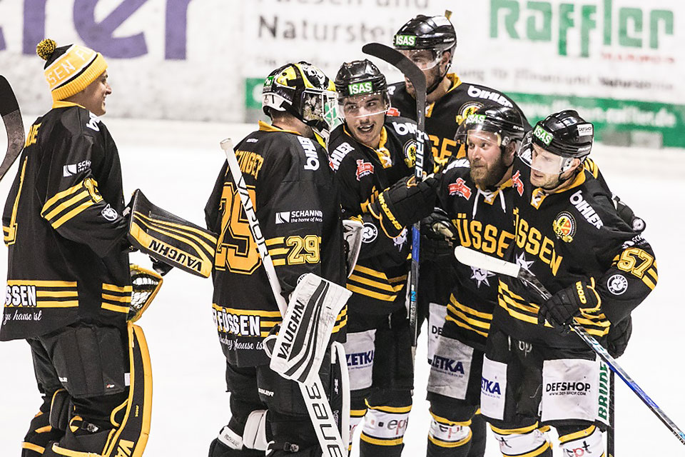 Der EV Füssen folgt dem SC Riessersee in die Oberliga Süd. Der EV Füssen folgt dem SC Riessersee in die Oberliga Süd.