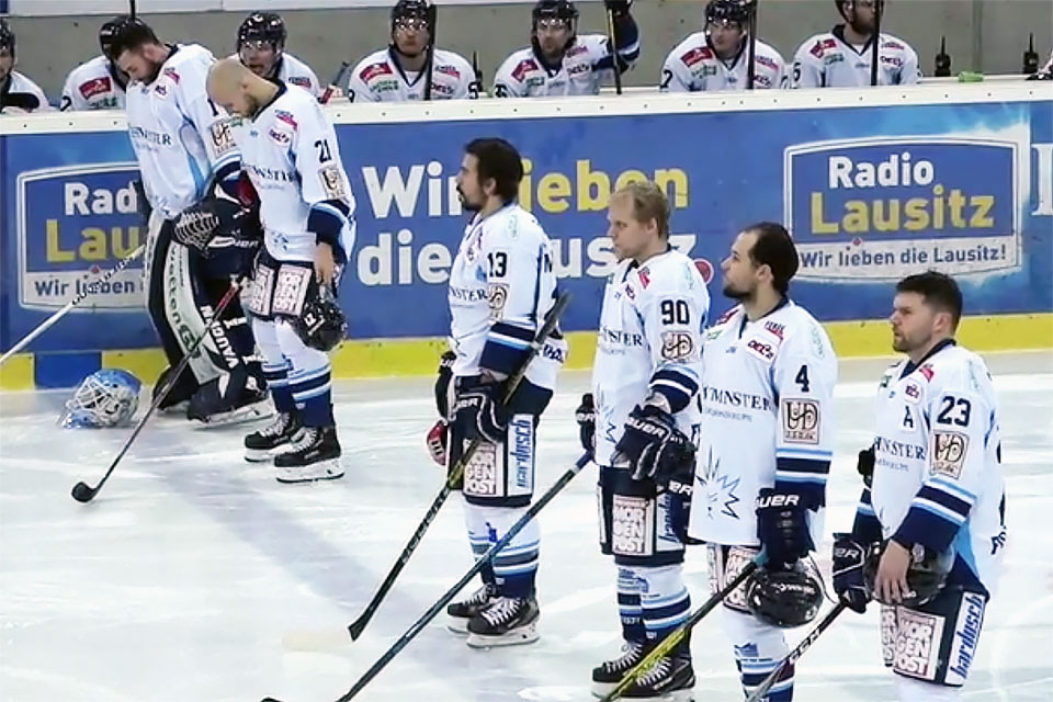 Die Eislwen gewannen das Derby in Weiwasser.