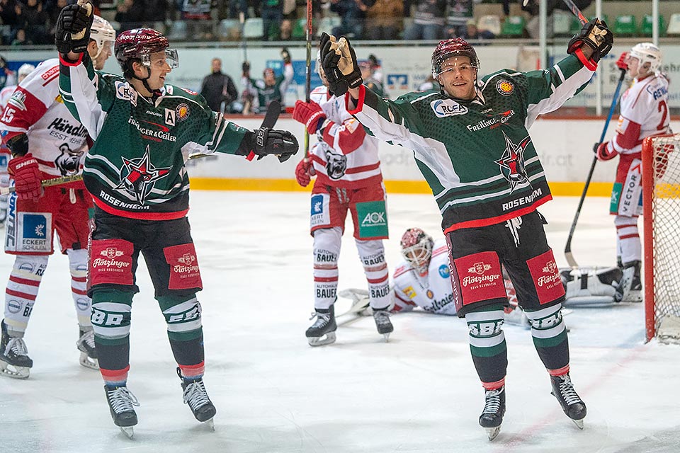 Jubel bei den Starbulls nach dem Heimsieg gegen Regensburg. Jubel bei den Starbulls nach dem Heimsieg gegen Regensburg.