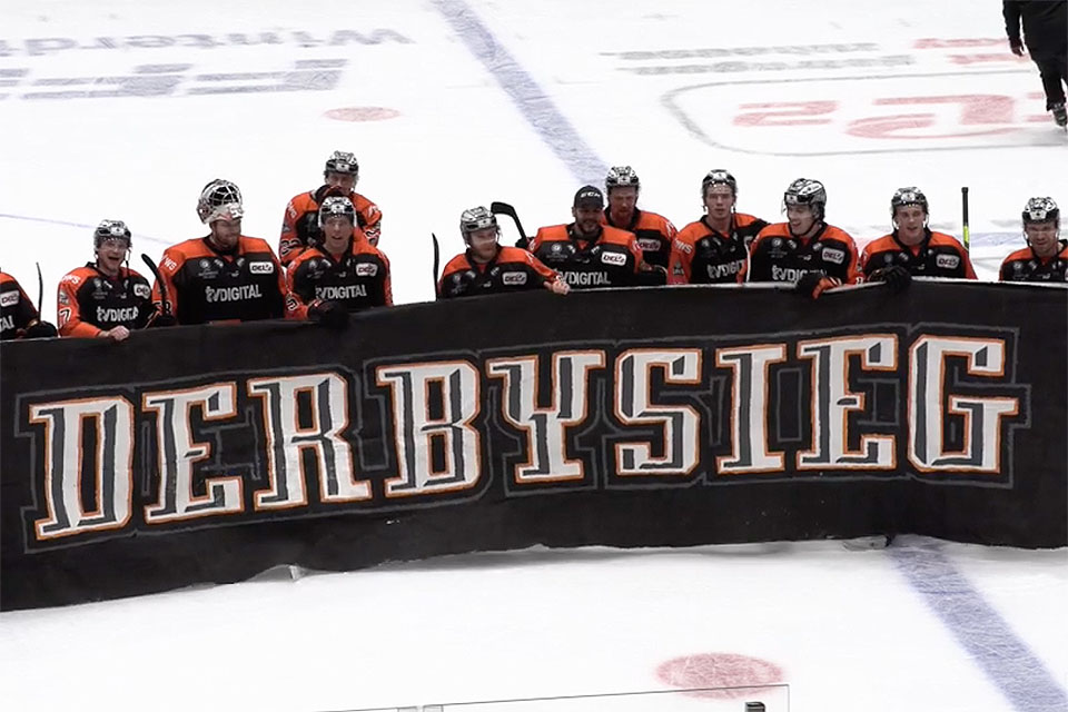 Frankfurt feiert gegen Bad Nauheim den nächsten Derbysieg.