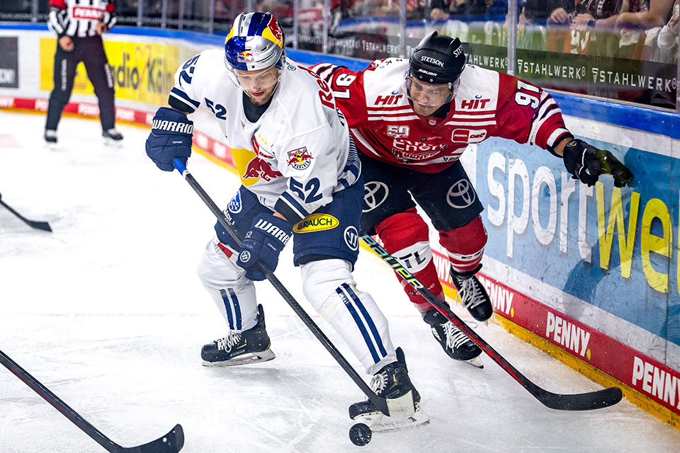 Patrick Hager von Red Bull Mnchen und Moritz Mller von den Klner Haien.