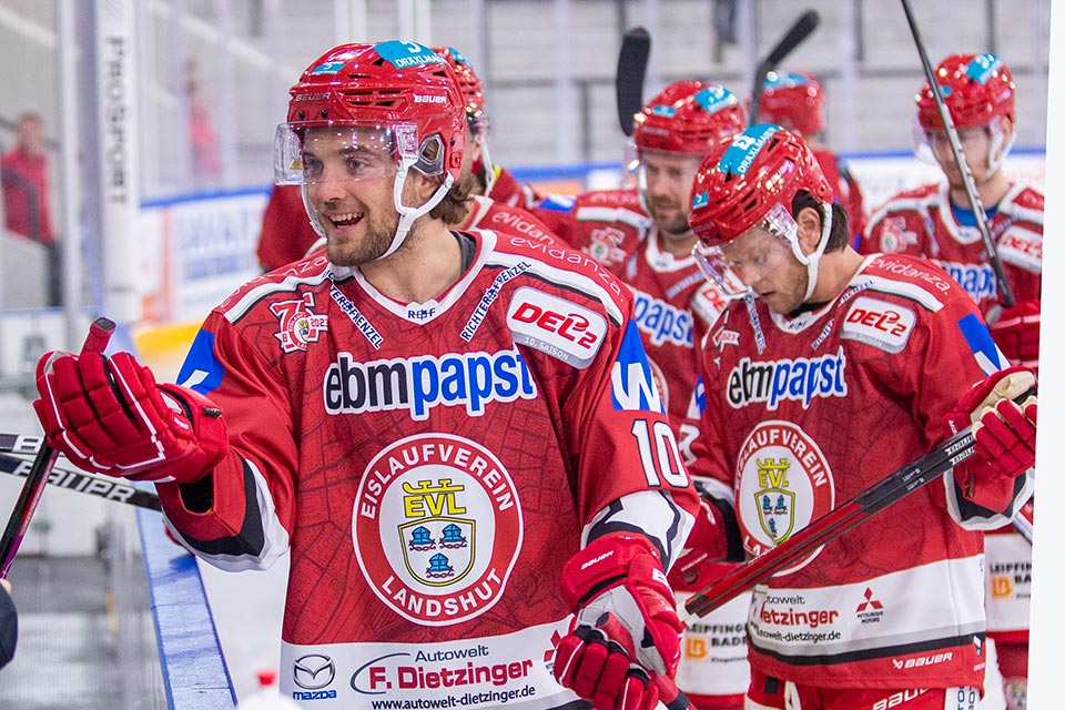Landshut verdr�ngt Kaufbeuren nach einem 6:4-Sieg von der Tabellenspitze.