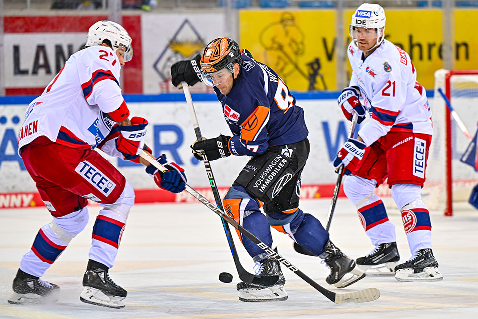 Spielszene Wolfsburg gegen Oslo.