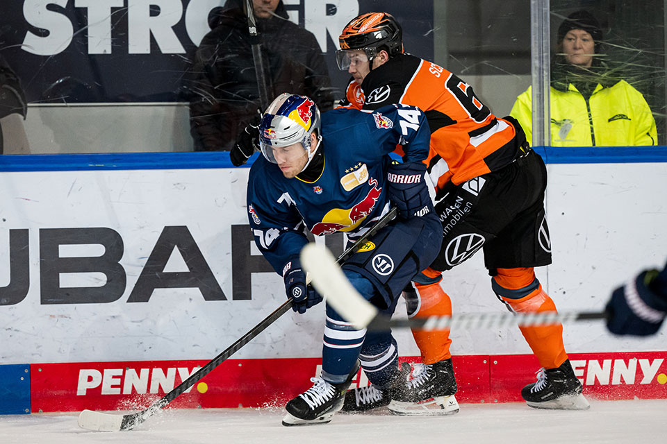 Les Lancaster von Red Bull Mnchen und Luis Schinko von den Grizzlys Wolfsburg.