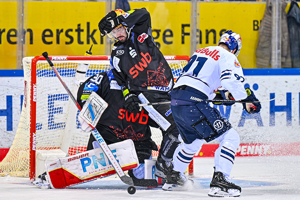 Spielszene Bremerhaven gegen M�nchen.