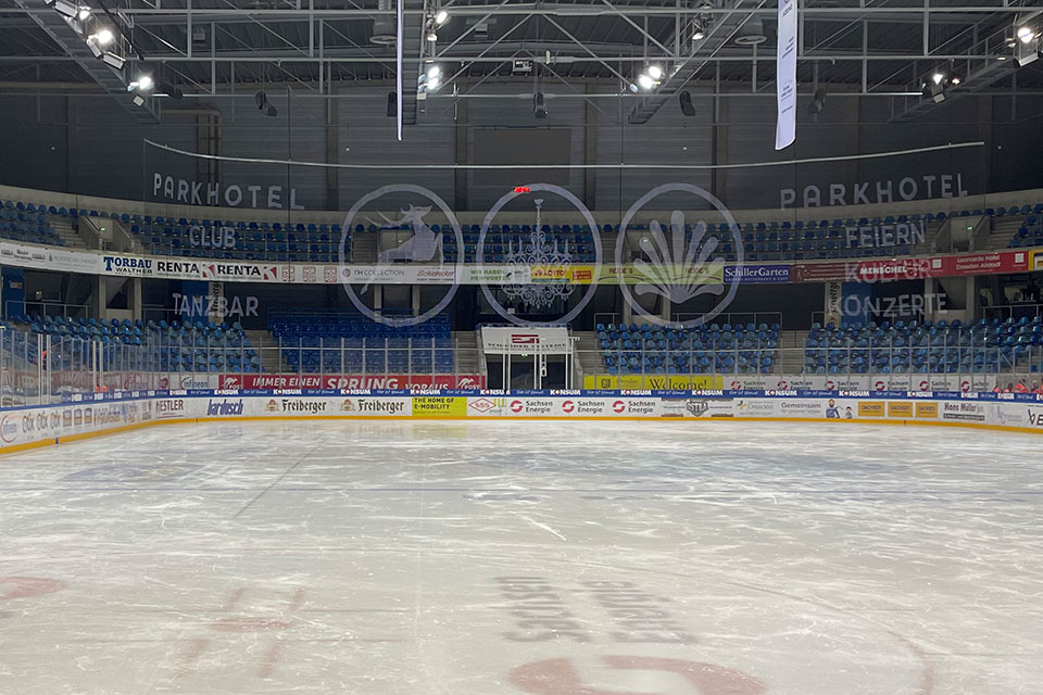 Dresden spielt im Topspiel gegen Rosenheim. Dresden spielt im Topspiel gegen Rosenheim.