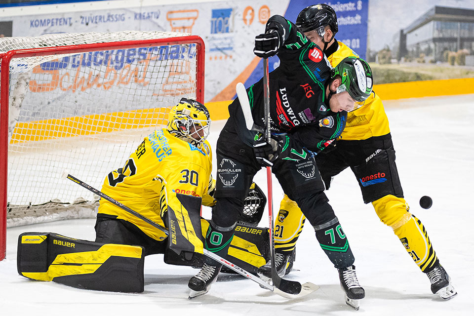 Spielszene H�chstadt gegen Bayreuth.