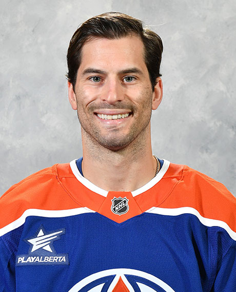 Doppeltorschtze Adam Henrique.