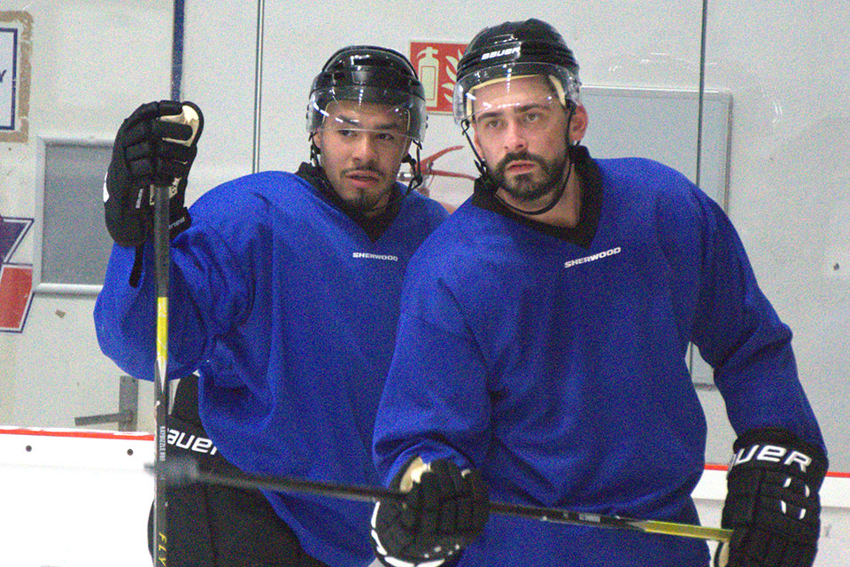 Kyle Boilers und Aidan Brown im Trainingslager in Slany.