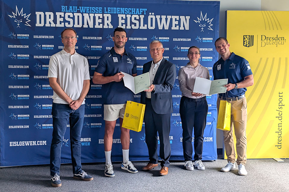 PR Dresdner Eislwen / v.l. Matthias Roos, Trevor Parkes, Jan Pratzka, Drew LeBlanc, Denise Grfe.