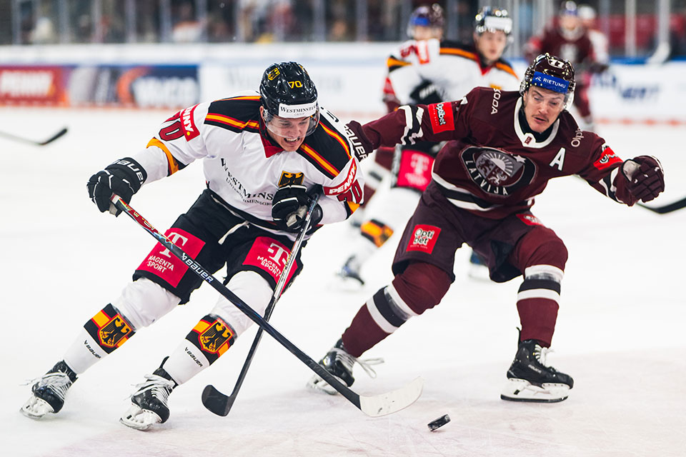 Bennet Rossmy von Team Deutschland ud Kristaps Zile von Team Lettland.