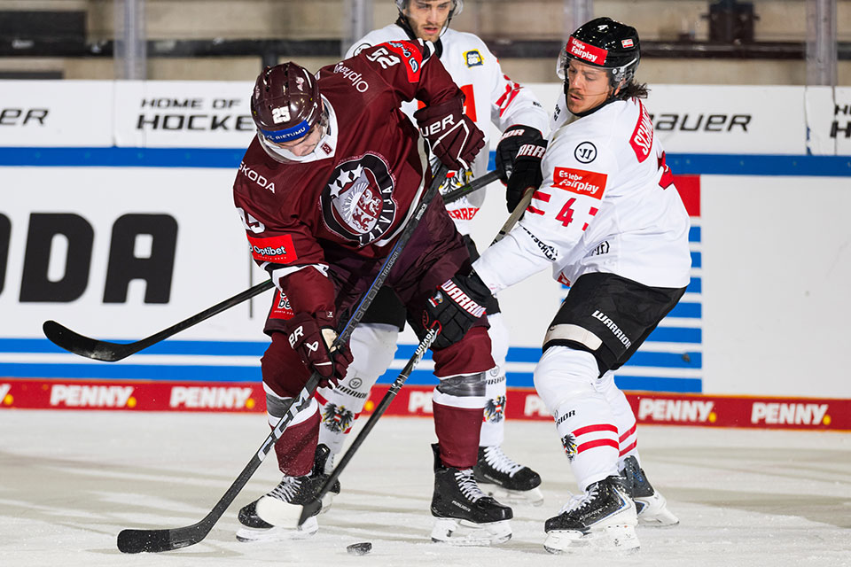 Karlis Ozolins von Team Lettland und Ramon Schnetzer von Team sterreich.