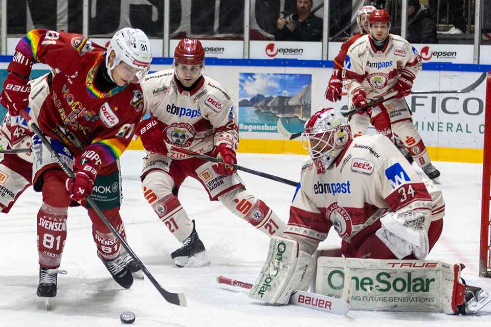 Spielszene Regensburg gegen Landshut.