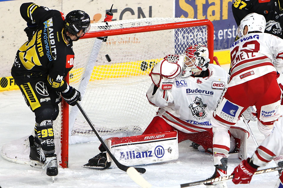 Krefeld trifft zum 2:2.