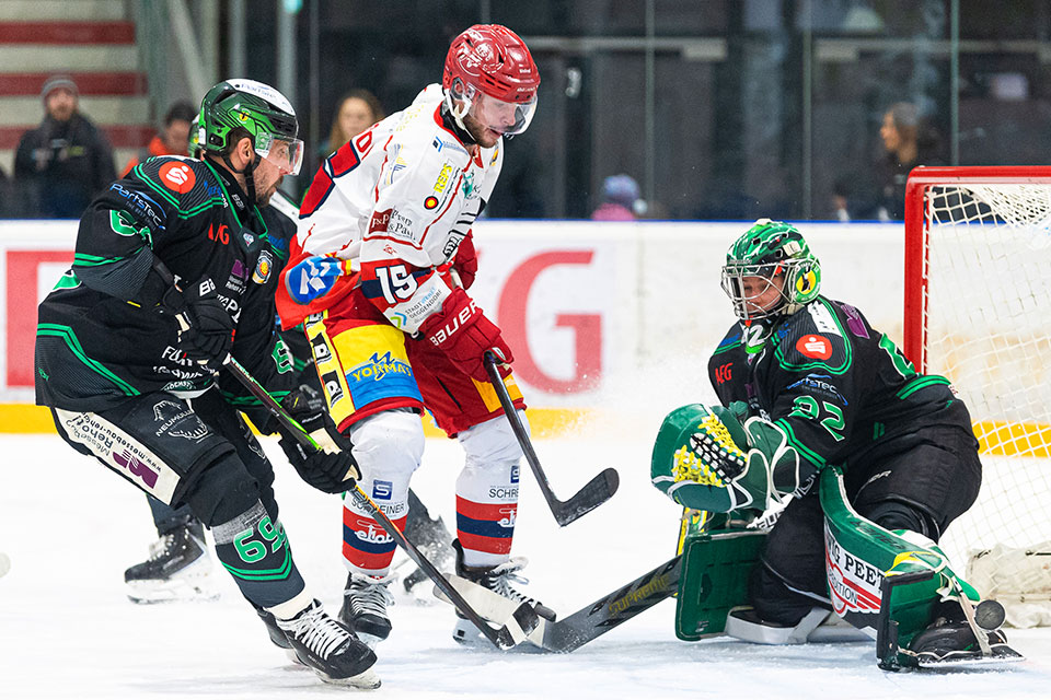 Spielszene Hchstadt gegen Deggendorf.