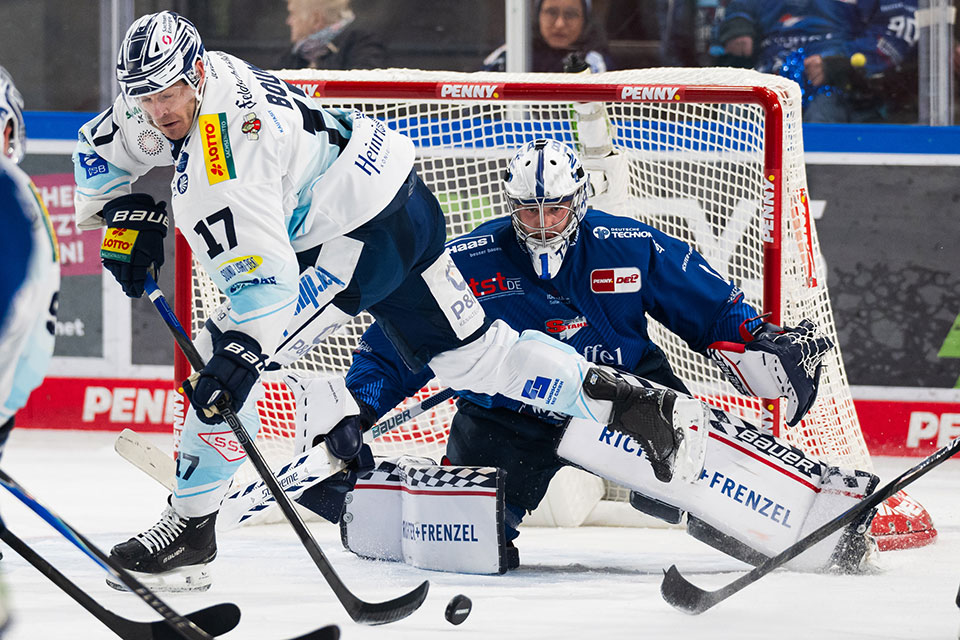 Spielszene Straubing gegen Dresden.