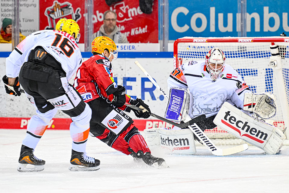 Spielszene Bremerhaven gegen Frankfurt.