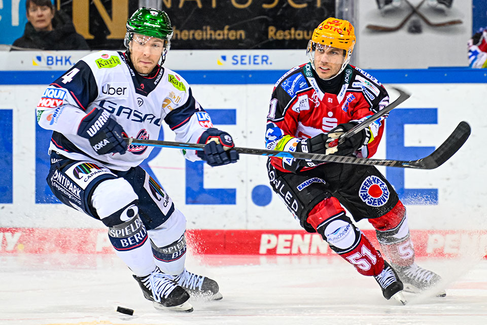 Spielszene Bremerhaven gegen Berlin.