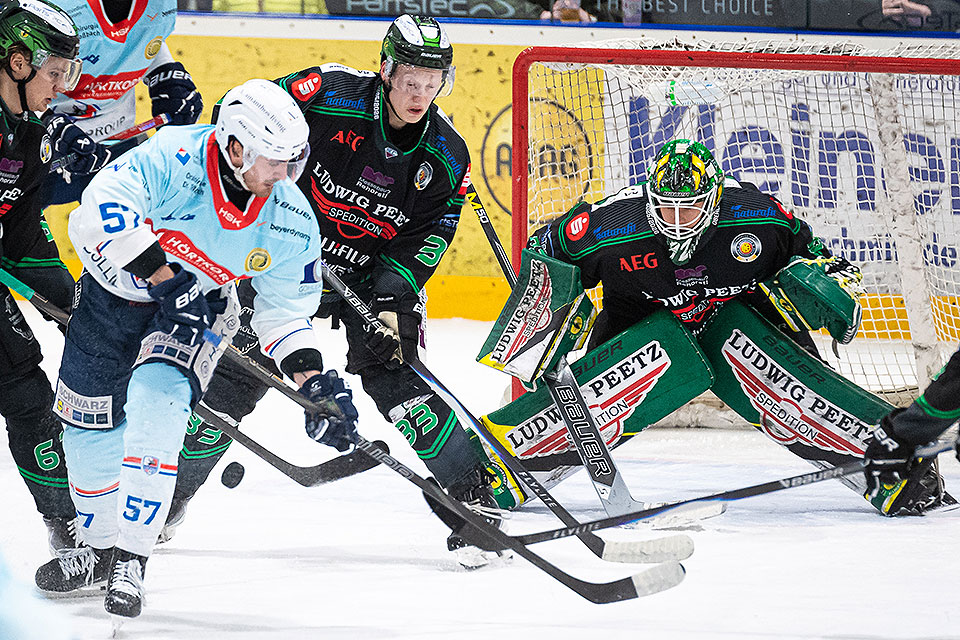 Spielszene H�chstadt gegen Heilbronn.