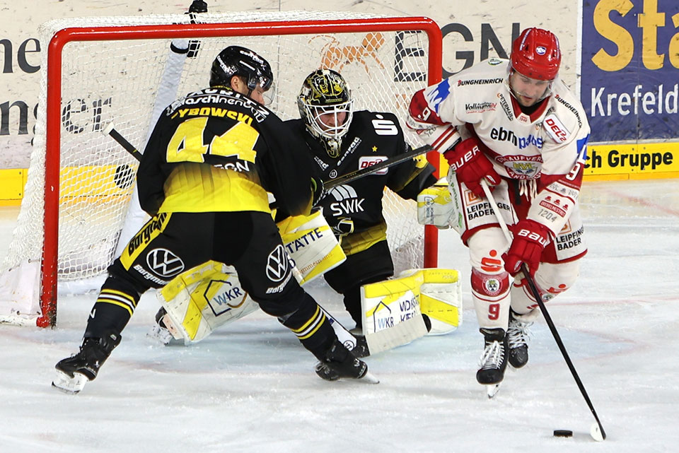 Spielszene Krefeld gegen Landshut.