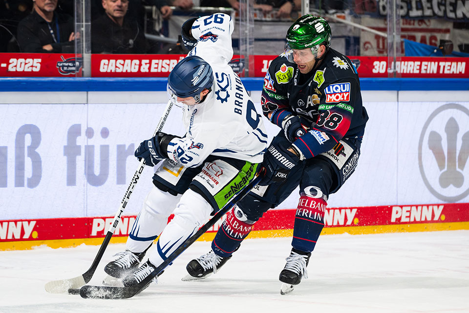 Spielszene Berlin gegen Straubing.