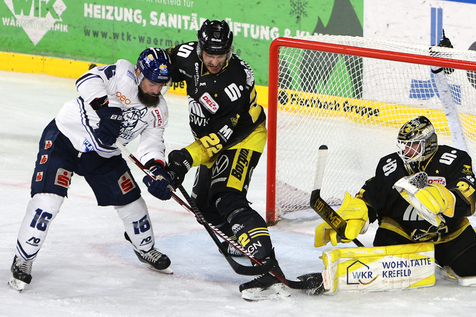 Spielszene Krefeld gegen Kassel.