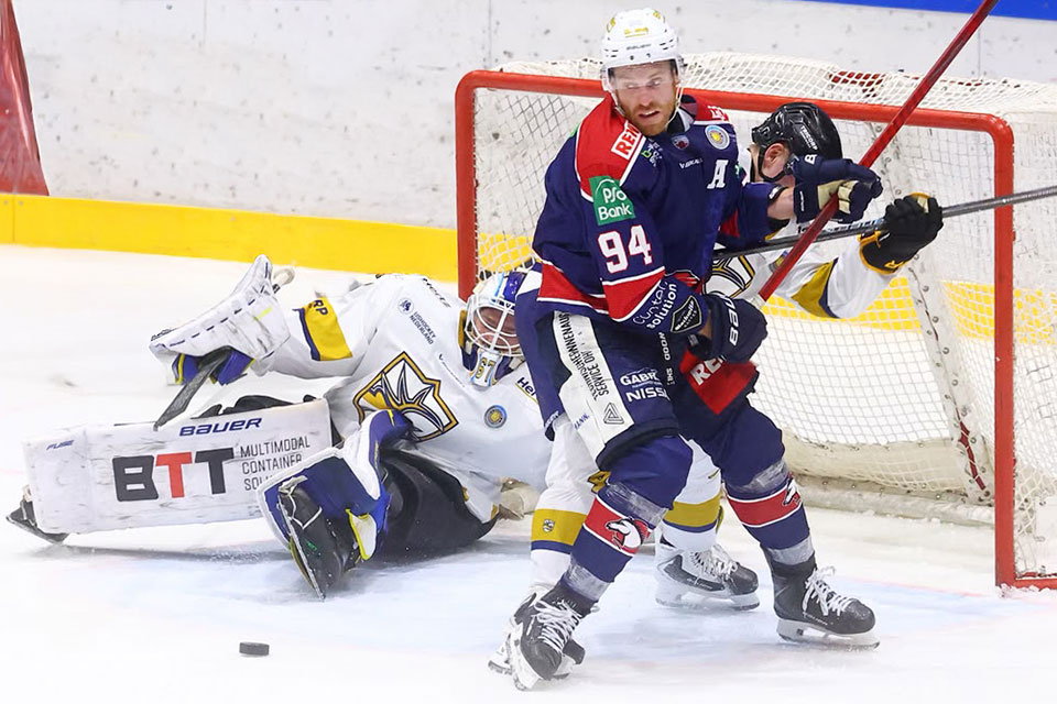 Spielszene Hannover Indians gegen Tilburg Trappers.